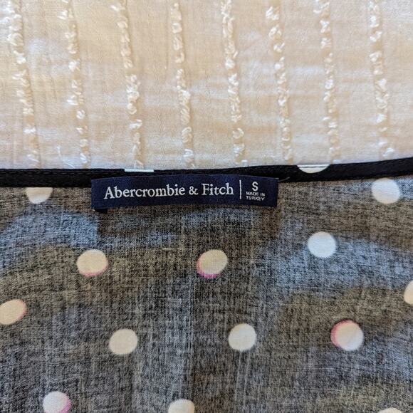 Abercrombie & Fitch Black Polka Dot Smocked Crop Top size Small - Picture 4 of 6